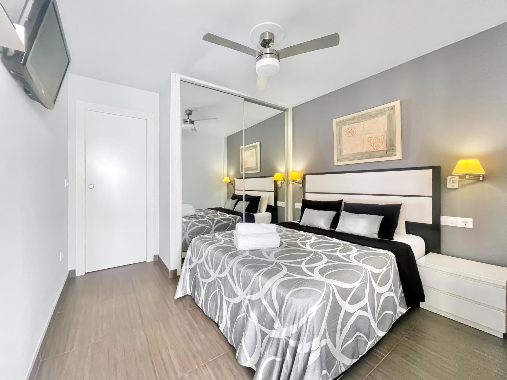 Apartment Sky 21-floor Frontline Levante Coblanca *